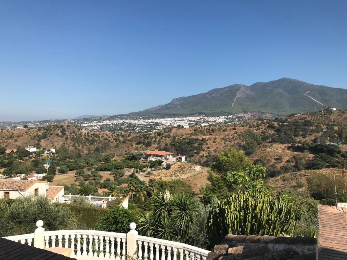 Studio Views Apartment, Cortijo Fruitful Hills Málaga Kültér fotó